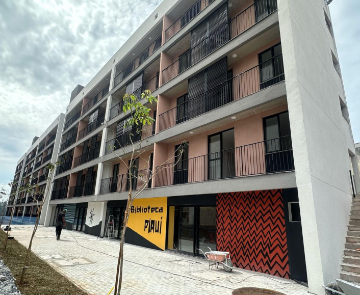 Faixada da Biblioteca Piauí, localizada no Conjunto Vila Nordestina