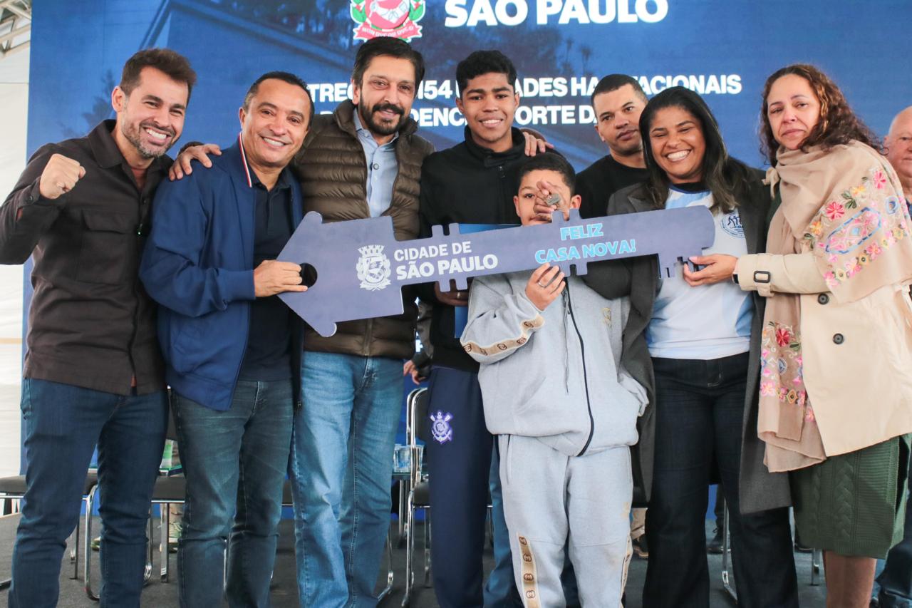 SEHAB entrega o Residencial Forte Vitória: 154 famílias foram beneficiadas com moradia digna