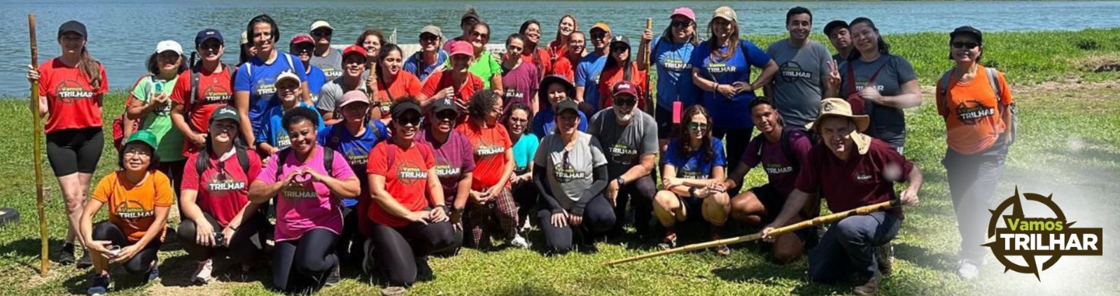 Na imagem, munícipes participando do programa Vamos Trilhar.