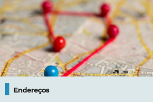 A imagem possui um fundo de mapa com alfinetes marcando pontos, envoltos por uma linha que simula trajeto. Abaixo, uma faixa com o texto 